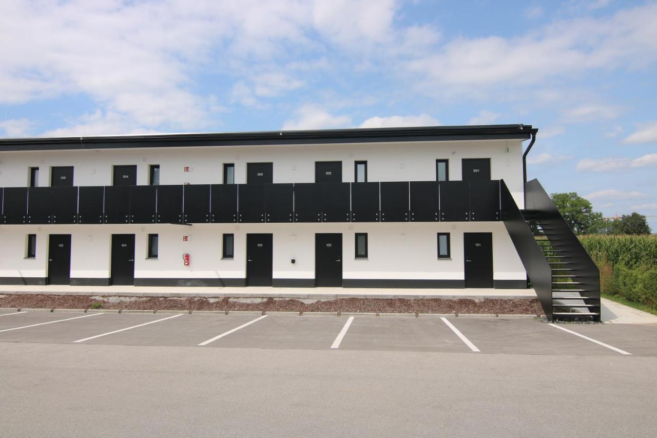 Wue Hotel By Wmm Hotels Kurnach Esterno foto